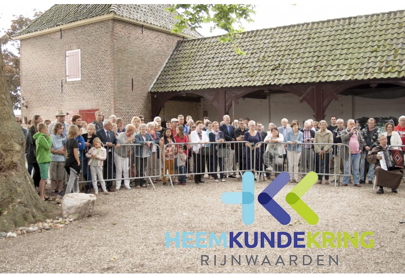 12 -7-2015 Onthulling grafsteen Herwen Coll. P.Snip- HKR (29)